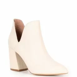 Budget โค๏ธ Chelsea & Violet Rubi Leather Pointed Toe Dip Ankle Booties Ivory ๐