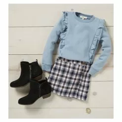 Chelsea Violet Sales -Chelsea Violet Sales unnamed file 855